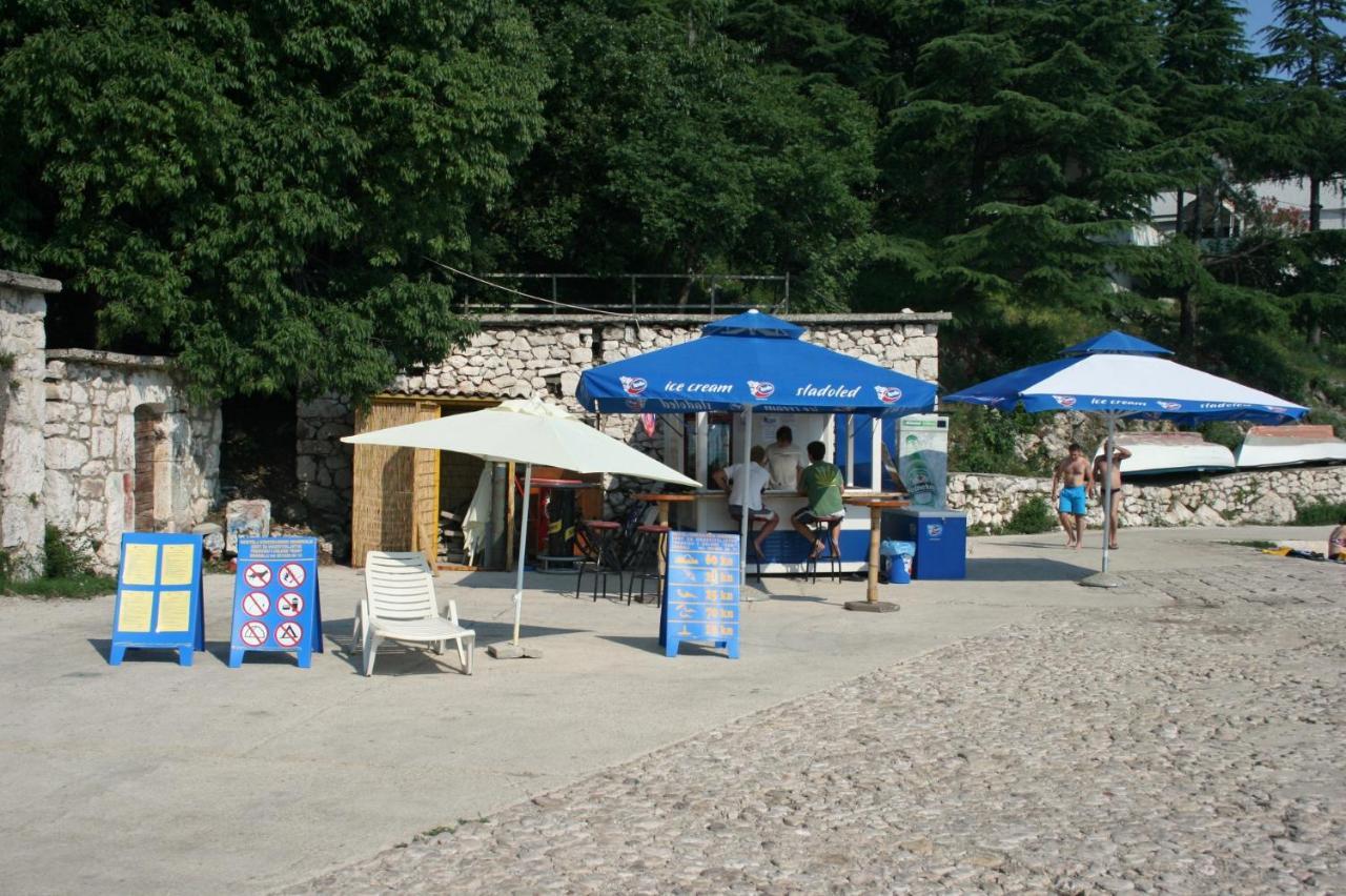 Apartments With A Parking Space Dramalj, Crikvenica - 5592 Exteriör bild