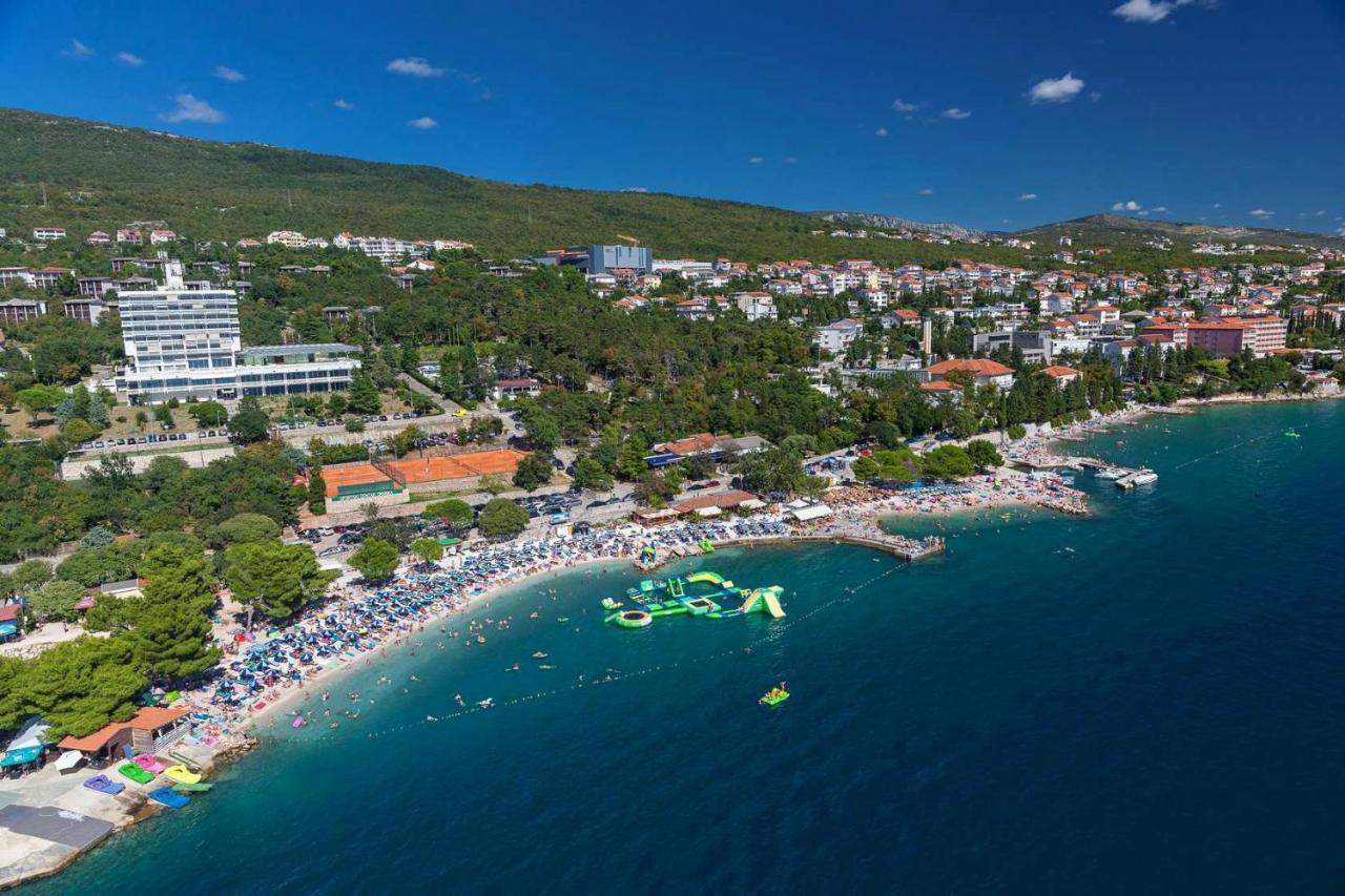 Apartments With A Parking Space Dramalj, Crikvenica - 5592 Exteriör bild
